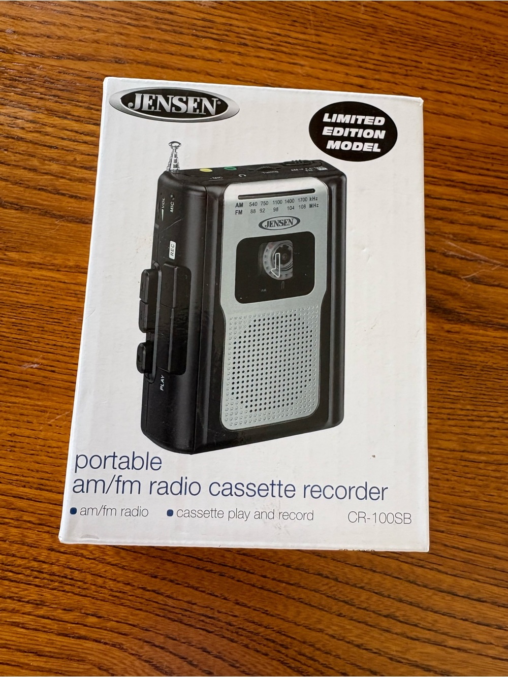 Jensen Portable AM/FM Radio Cassette Recorder Limited Edition CR-100SB New